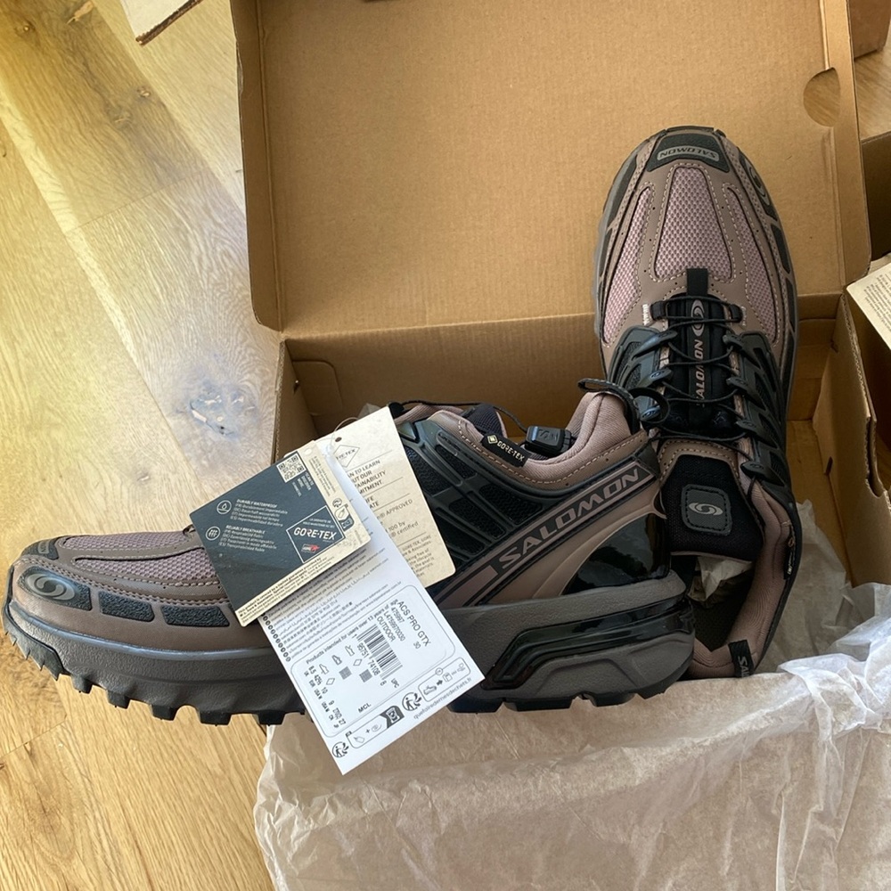 Nwt Salomon gore-Tex acs pro shoes